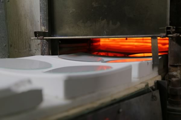 Tempered glass bending heater
